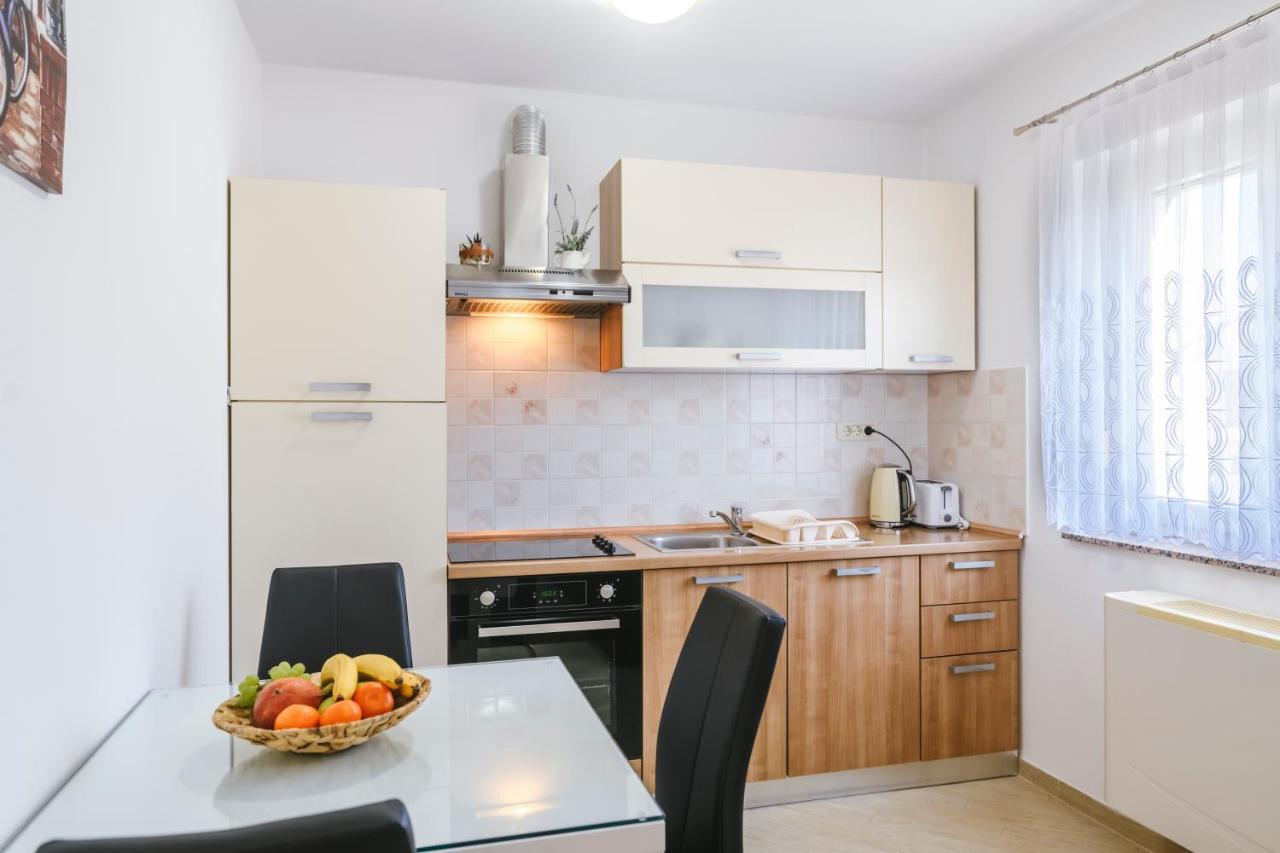 Apartments Mirela Koper Exterior photo